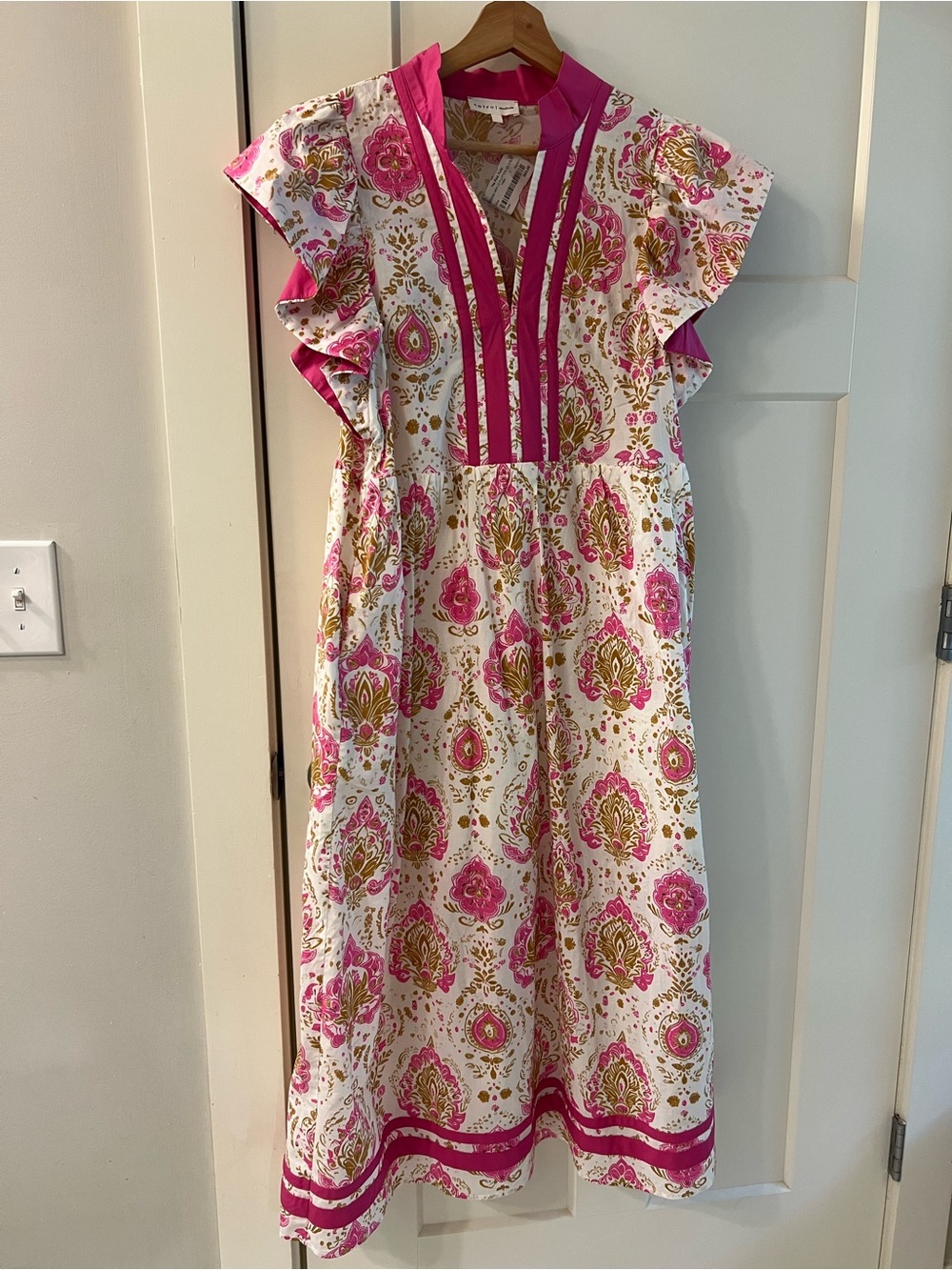 Ladies Pink Floral Midi Entro Dress with Ruffle Sleeves- NWT!